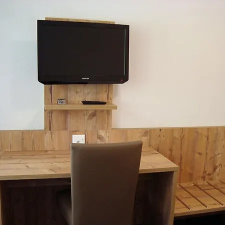 Bergfreund מלון 2*